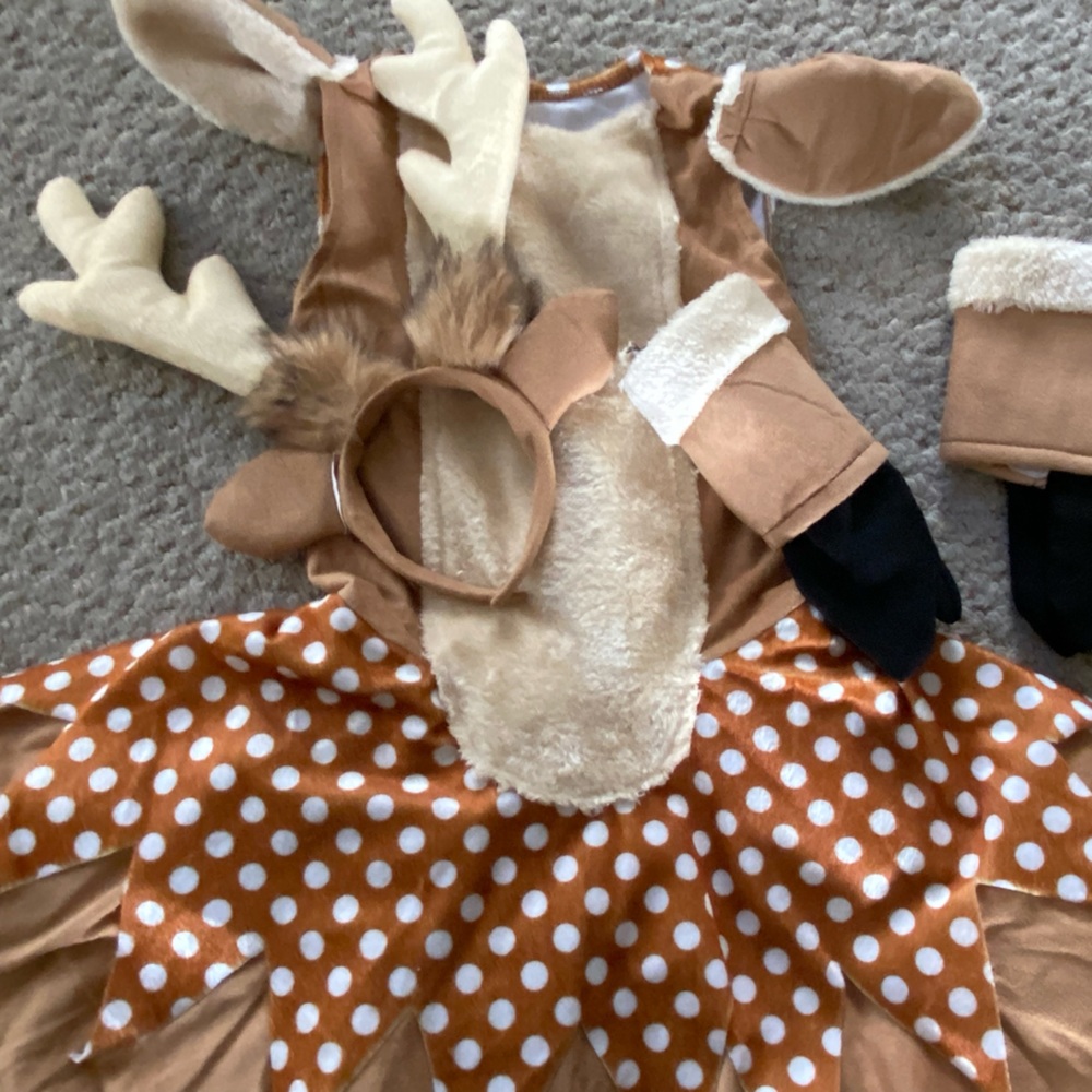 Child Size Deer Costume: size medium